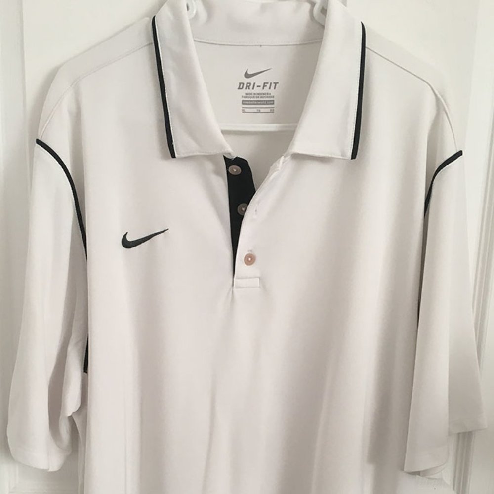 Nike drifit short sleeve shirt